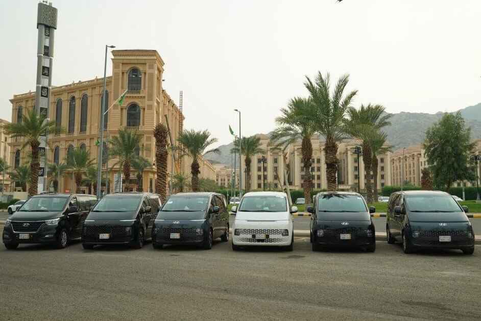 Why Choose Our Private Makkah to Madinah Taxi Service?